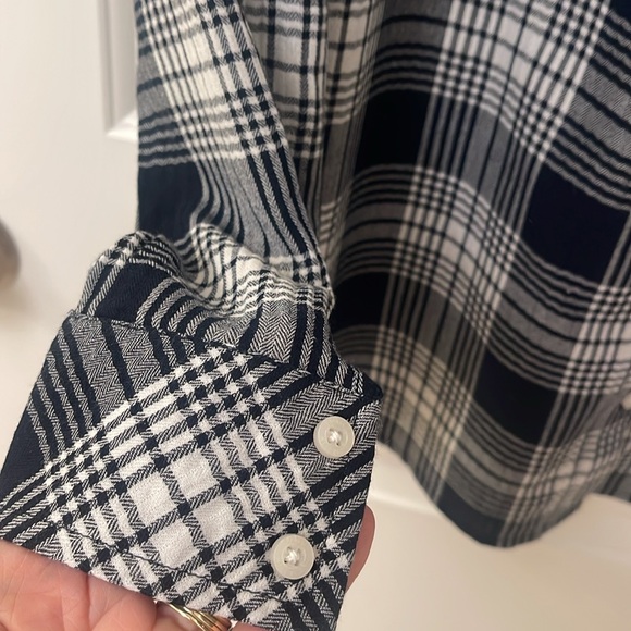 Tommy Hilfiger Women’s Blouse/ Button Down/ NavyPlaid/Cotton - Picture 4 of 10